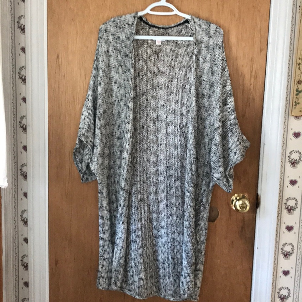 Long lightweight sweater